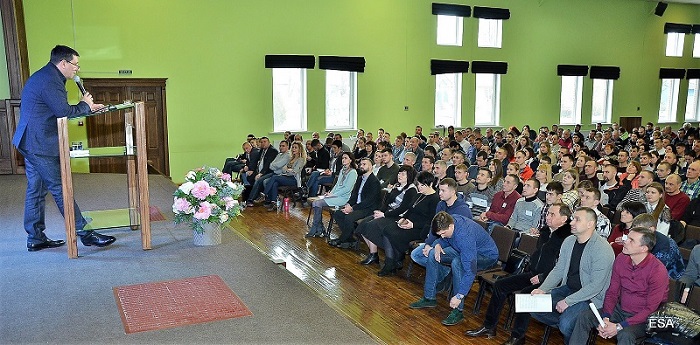 Студентами библейской школы «Новое поколение» в Першотравенске стали более 500 человек