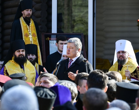 Порошенко: «Москва чекала, щоб у нас почала литися кров... Не дочекалися»