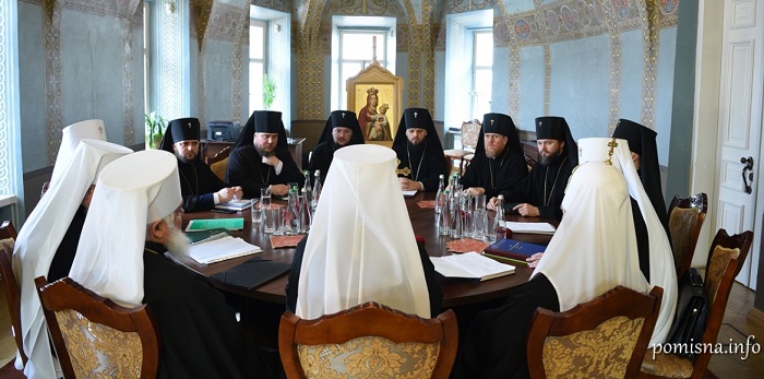 ПЦУ закликає виборців знайомитися з програмами кандидатів у президенти, заявляє про готовність до діалогу з РПЦ та просить ООН допомогти припинити "ескалацію гонінь" в Криму і Донбасі