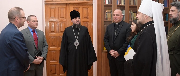 Митрополит Епіфаній: ПЦУ підтримує українську армію у боротьбі з агресором