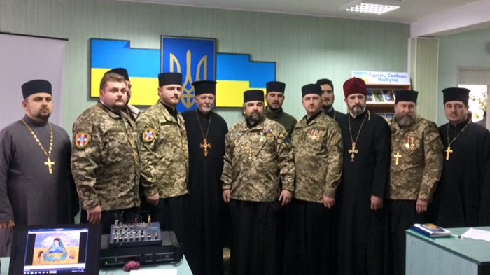 У Верховній Раді розглянуть три законопроекти щодо військового капеланства
