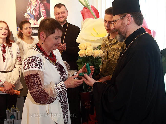 Глава УГКЦ відкрив фотовиставку портретів матерів загиблих та зниклих безвісти воїнів АТО