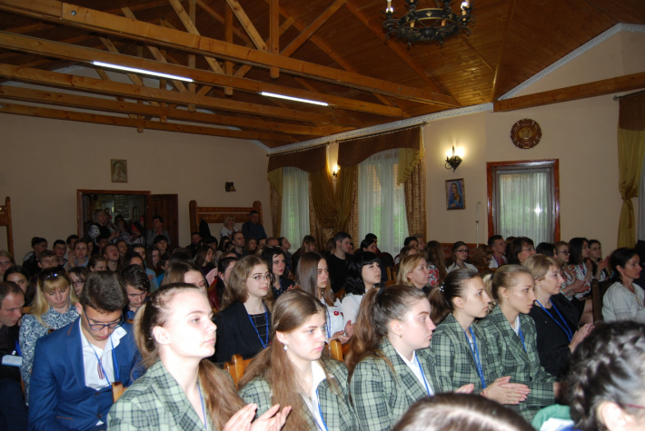 На Тернопільщині триває V Всеукраїнський турнір юних філософів та релігієзнаців