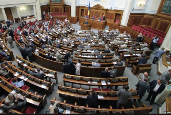 Фракції "Блок Петра Порошенка" і "Народний фронт" закликали парламент підтримати ПЦУ на чолі з Епіфанієм