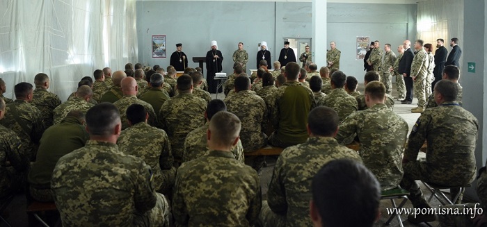222 штатних військових капелана ПЦУ служать на сході України