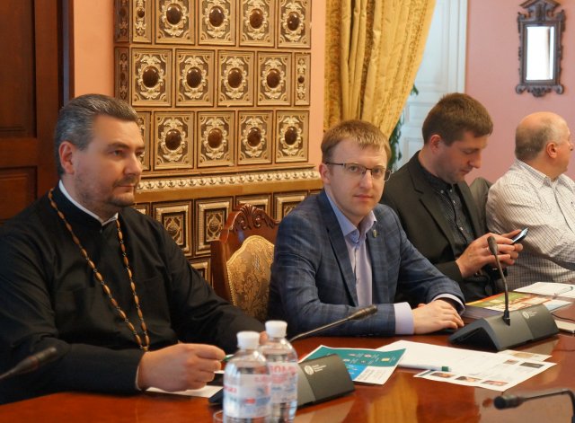Столичне духовенство і науковці провели семінар «Ідея Київської Церкви: візія і рецепція» Столичне духовенство і науковці провели семінар «Ідея Київської Церкви: візія і рецепція»