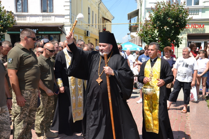 Єпископ УГКЦ поблагословив військових, що повернулися з Луганщини