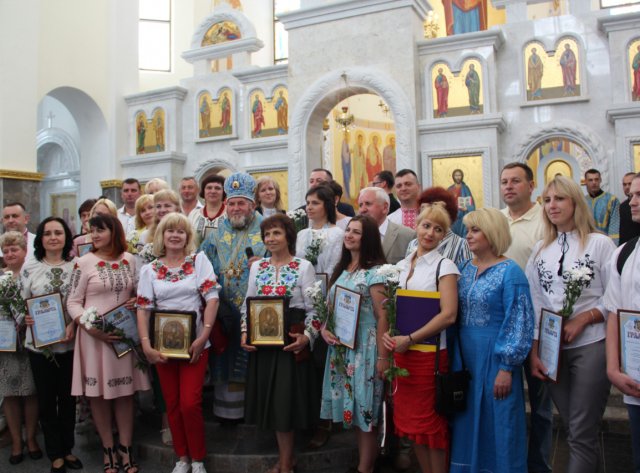 Відбулася перша проща державних службовців до духовного центру УГКЦ у Зарваниці Відбулася перша проща державних службовців до духовного центру УГКЦ у Зарваниці