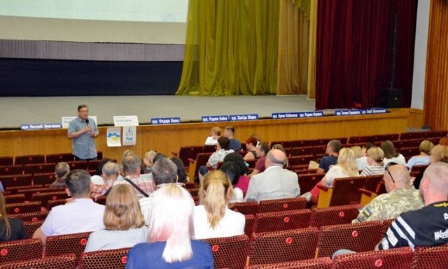 У ДніпрОДА відбулася прем'єра фільму «Праведники» про рятівників євреїв У ДніпрОДА відбулася прем'єра фільму «Праведники» про рятівників євреїв