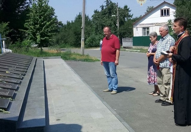 В Умані молитовно вшанували майже 800 жертв репресій органів НКВС В Умані молитовно вшанували майже 800 жертв репресій органів НКВС