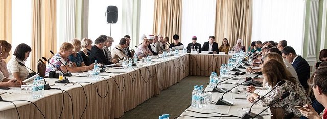 Релігійні та громадські діячі України виробили рекомендації для звільнення українців, незаконно позбавлених волі в Росії, окупованих Криму та Донбасі Релігійні та громадські діячі України виробили рекомендації для звільнення українців, незаконно позбавлених волі в Росії, окупованих Криму та Донбасі