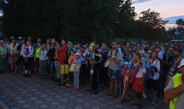 Українці-заробітчани з 16 країн звершили XIV Міжнародну пішу прощу Українці-заробітчани з 16 країн звершили XIV Міжнародну пішу прощу