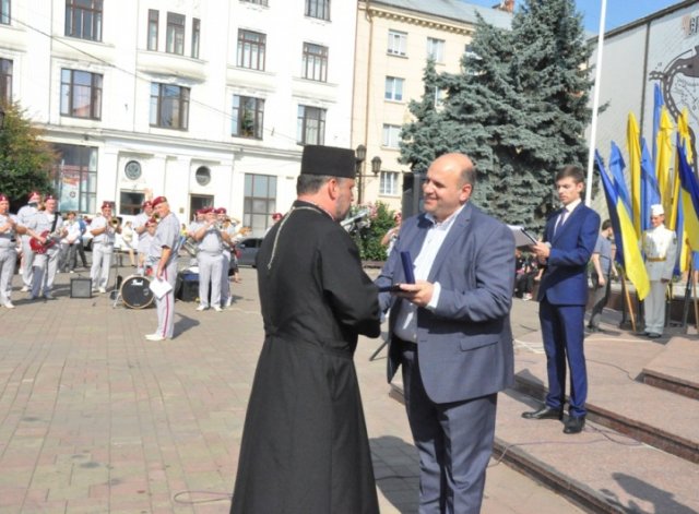 Єпископа УГКЦ нагородили відзнакою «За заслуги перед Буковиною» Єпископа УГКЦ нагородили відзнакою «За заслуги перед Буковиною»