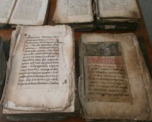 На Черкащині під час ремонту знайшли книги старообрядців XVII ст.