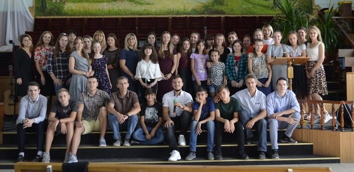 У Харкові баптисти провели підліткам семінар «Сім причин сказати “ні” стосункам і шлюбу з невіруючим»
