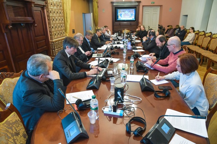 Науковці та церковнослужителі провели конференцію «Людська гідність»: соціально-етичний виклик «Революції Гідності»