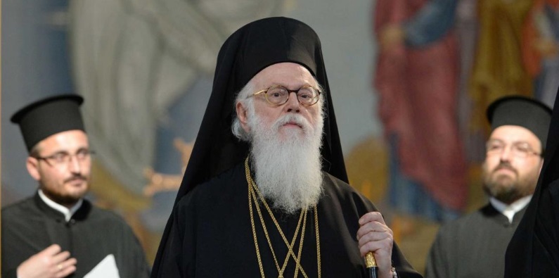 Глава Албанської Церкви заявив про «політичний тиск з обох сторін» і закликав провести Всеправославний Собор щодо українського питання