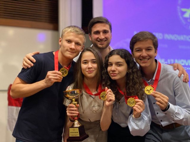 Студенти Українського католицького університету – переможці конкурсу інновацій у Сінгапурі Студенти Українського католицького університету – переможці конкурсу інновацій у Сінгапурі