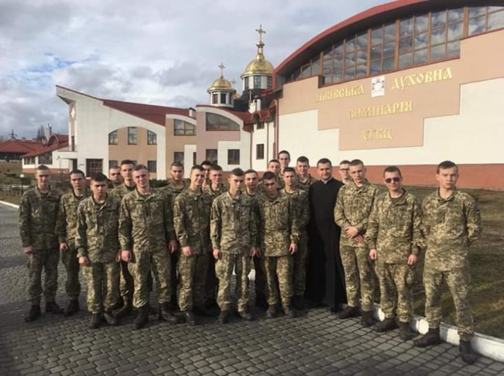 Курсанти академії сухопутних військ гостювали у студентів Львівської семінарії УГКЦ