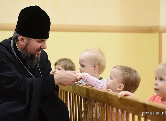 Митрополит Епіфаній відвідав будинок дитини «Берізка» в Києві Митрополит Епіфаній відвідав будинок дитини «Берізка» в Києві