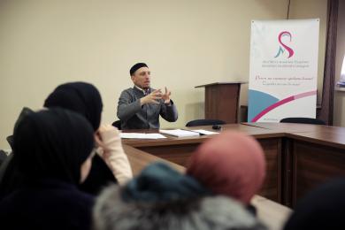 Ліга мусульманок України провела семінар з фікгу та хадисознавства для молоді