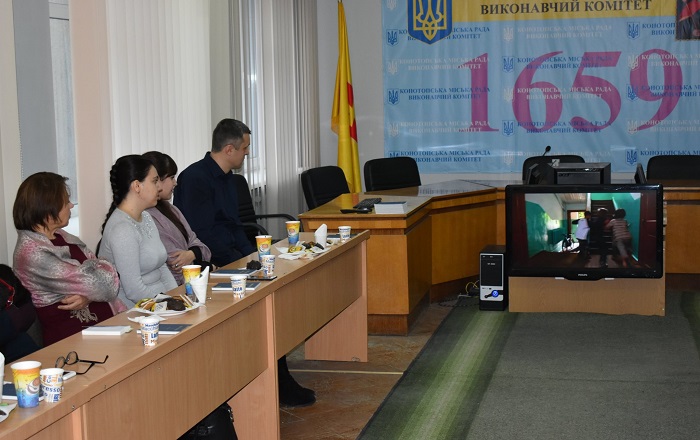 На молитовному сніданку в Конотопі обговорювали благодійність і волонтерство