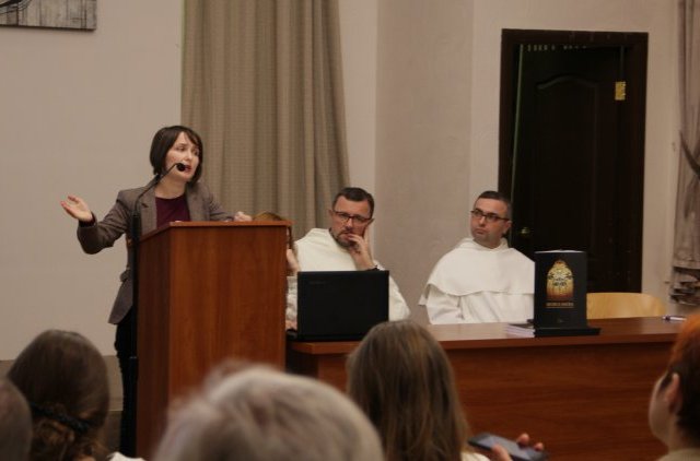 Римо-католики презентували збірник літургійних пісень у Києві Римо-католики презентували збірник літургійних пісень у Києві