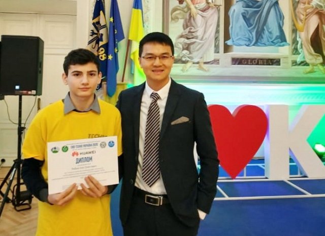 Учень хасидської школи посів ІІІ місце на конкурсі «ТЕХНО Україна 2020» Учень хасидської школи посів ІІІ місце на конкурсі «ТЕХНО Україна 2020»