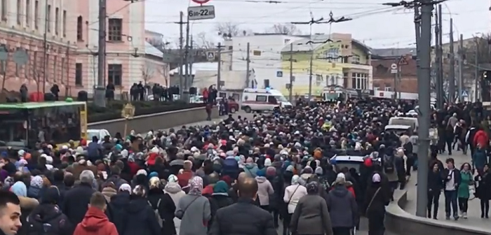 Хресний хід УПЦ (МП) проти коронавірусу не пропустив швидку допомогу