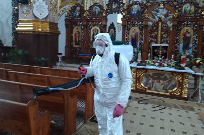 На Тернопільщині виявили коронавірус у багатодітного священника