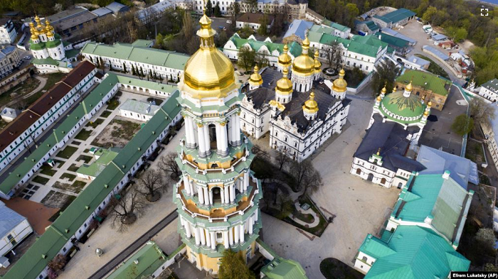 Петицію з вимогою передати київську лавру ПЦУ опублікували ще й на сайті уряду
