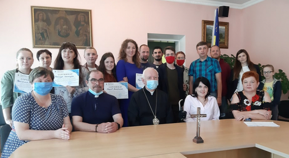 Група молоді отримала від Івано-Франківської архиєпархії УГКЦ гранти для створення власної справи