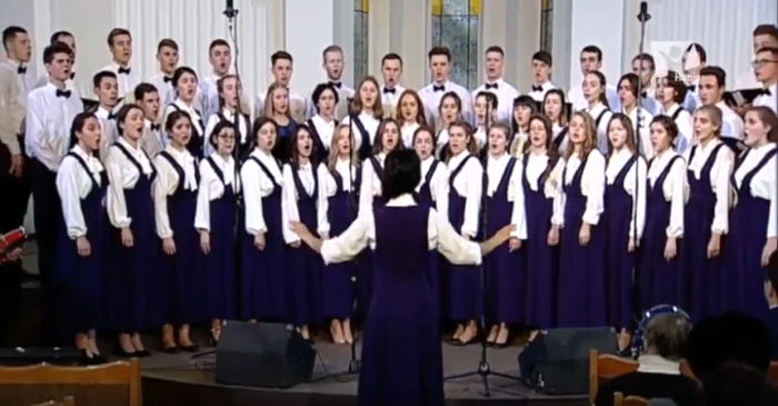 Хор студентів-адвентистів посів І місце на фестивалі “Самоцвіти”