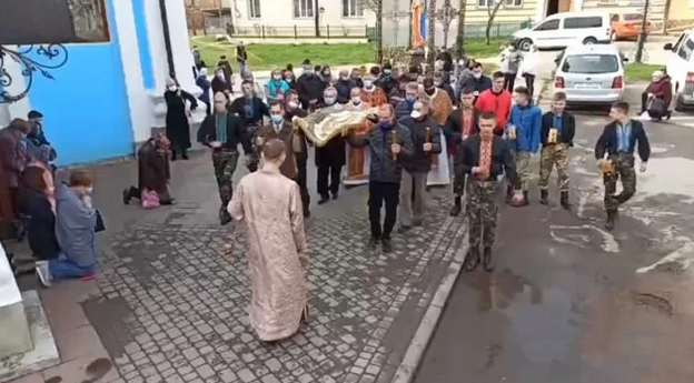 Священик УГКЦ уникнув покарання за масову ходу під час карантину