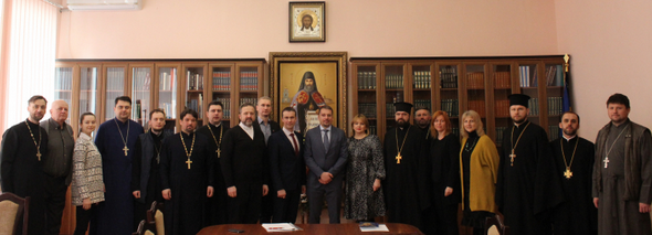 МОЗ і церковнослужителі розробили уніфіковану програму підготовки помічників капеланів для потреб охорони здоров’я