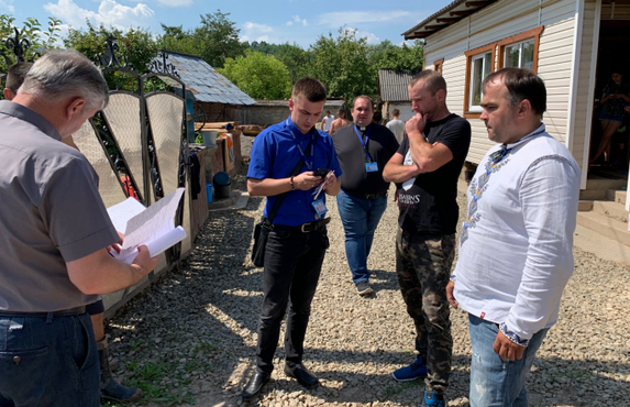 Греко-католики зібрали десятки тисяч гривень на допомогу потерпілим від повені в Прикарпатті
