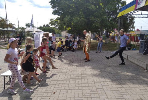 Всеукраїнська місія «Христос є відповідь» підтримує волонтерські заходи для дітей на Луганщині