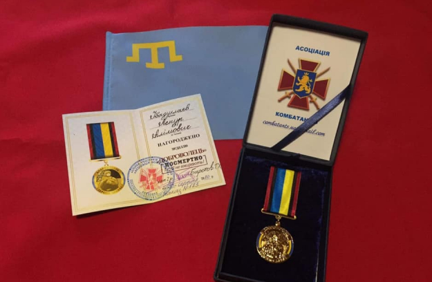 Муфтій посмертно нагородив медаллю «За служіння Ісламу і Україні» кримського татарина, який загинув в АТО