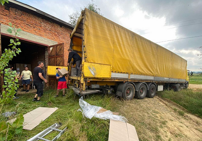 Баптисти передали 55 тонн продуктів потерпілим від пожеж на Луганщині