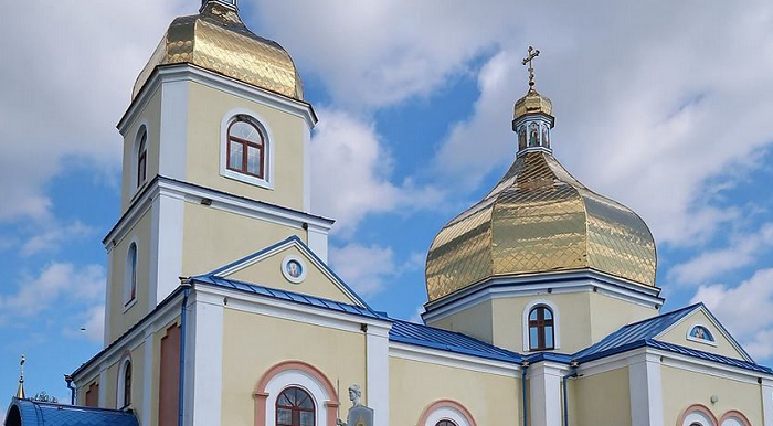 Злодії повернули хрести до храму на Рівненщині