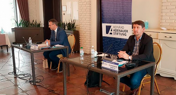 Експерти і релігійні діячі України та Німеччини обмінялися досвідом протидії COVID-19