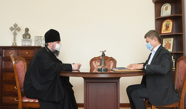 Глава ПЦУ обговорив з представником Міжнародного благодійного фонду розвитку Меморіалу жертв Голодомору фінансовий стан проєкту