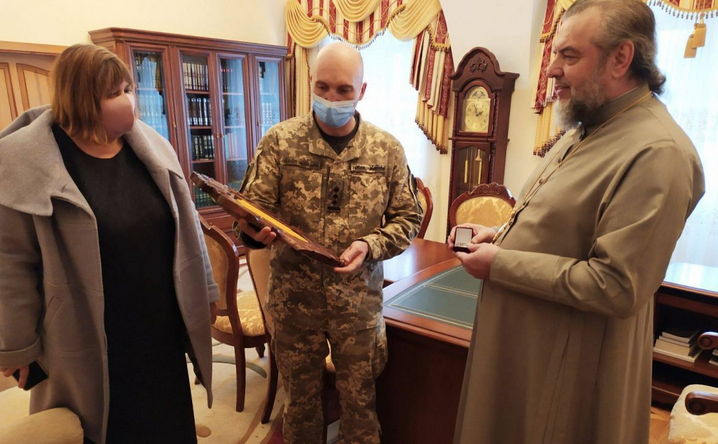 На Вінниччині духовенство ПЦУ і військові медики обговорили підтримку військовослужбовців
