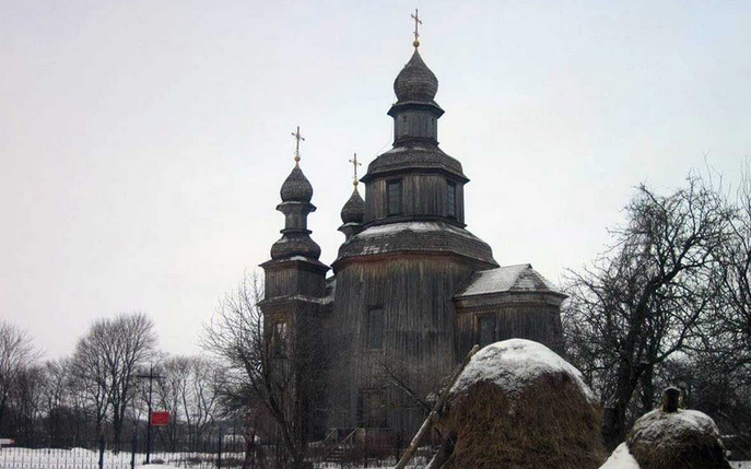 Священник ПЦУ самотужки рятує пам’ятку архітектури на Чернігівщині