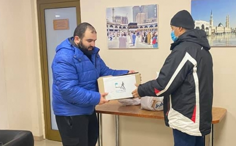 Мусульмани роздали продуктові набори 40 родинам із Дніпра та Кам’янського