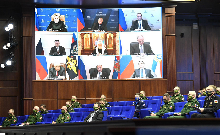 Глава РПЦ заперечує агресію РФ проти України і бере участь у засіданні колегії Міноборони РФ