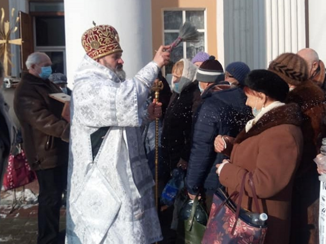 Митрополит ПЦУ звершив у Сімферополі літургію і велике освячення води Митрополит ПЦУ звершив у Сімферополі літургію і велике освячення води