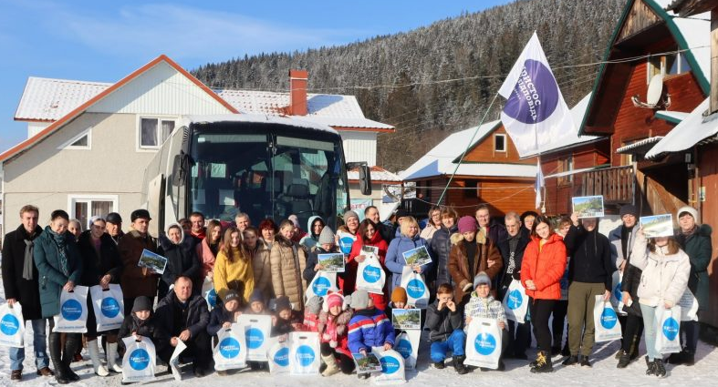 Християнська місія «Христос є відповідь» провела благодійний табір в Карпатах