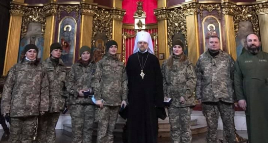 Митрополит ПЦУ нагородив військових медаллю «За жертовність і любов до України»
