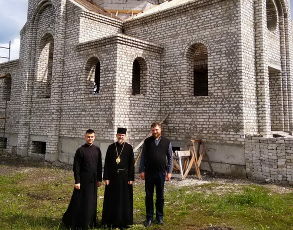 Греко-католики будують церкву у Лисичанську